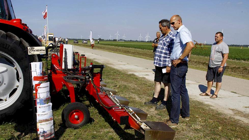 De Hoaf TwinSprite rijenbrander is zeer geschikt voor ruggenteelt, waardoor flink op gas kan worden bespaard.