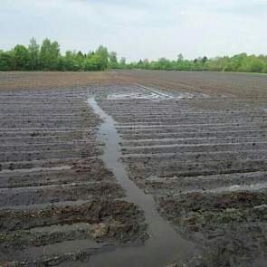 De omgeving van Assen getroffen door een forse bui, vastgelegd door DLV Akkerbouw Noordoost.