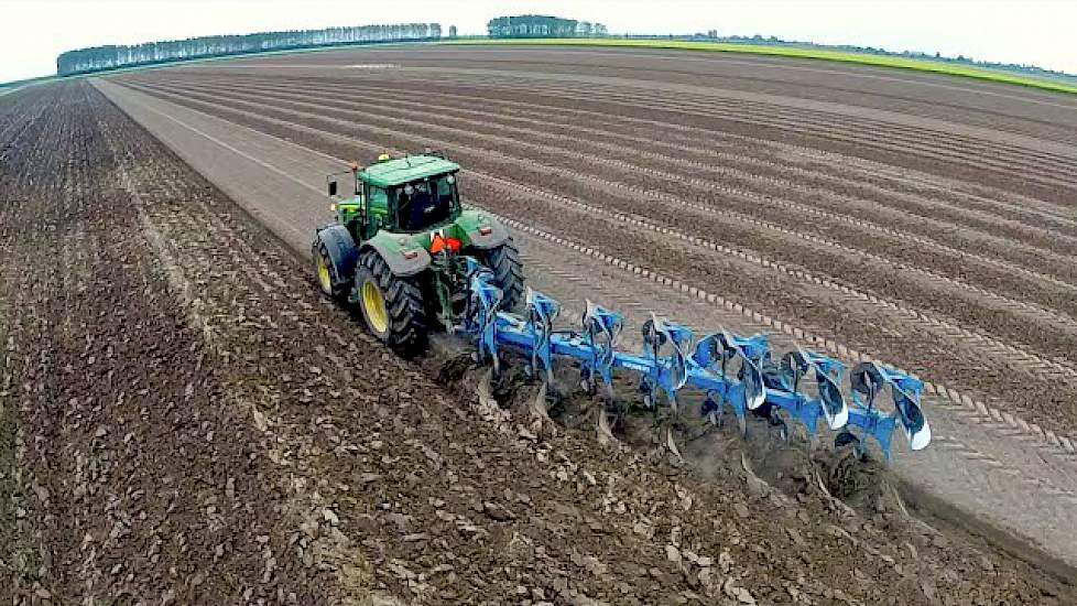 Ploughing | John Deere 8230 + 7 furrow Lemken VariTansanit 8 | KMWP Ploegen / Pflügen