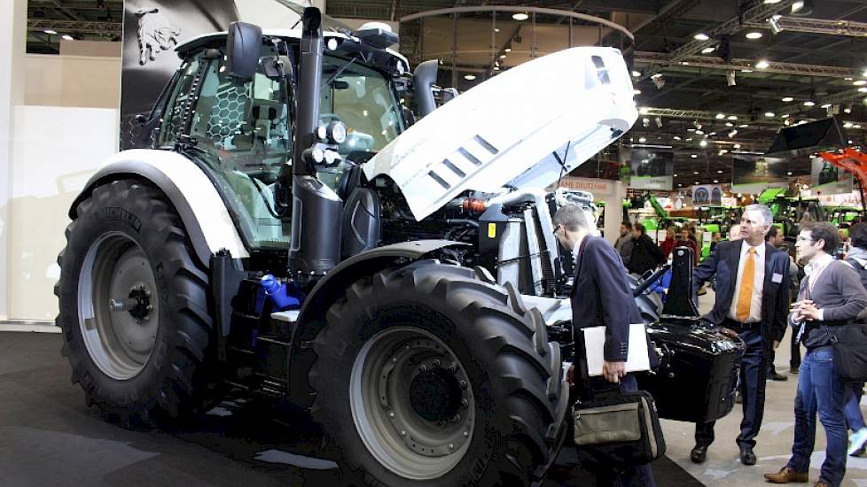 Ook de andere grote trekkermerken waren aanwezig op de Sima. Een iets kleinere stand was er voor de witte varianten van Lamborghini.