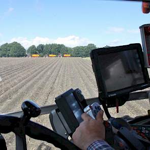 Alles onder controle in de cabine.