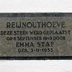 In de eerste jaren na de oorlog zijn de hangars omgebouwd tot boerderijen en uitgegeven aan boeren. Deze boerderijen kregen de namen van de vier Heemskinderen (uit een Franse sage): Ritsaert, Writsaert, Adelaert en Reynout. De boerderij van Varekamp heet