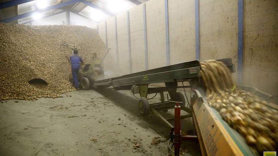 De box van 450 ton moet aan het eind van deze week leeg zijn.