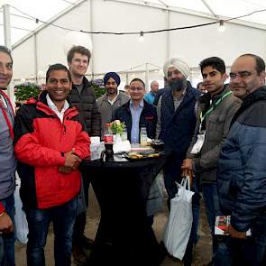 PotatoEurope trekt traditiegetrouw bezoekers van over de hele wereld, zoals deze delegatie uit India.