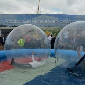 De uitdaging: wie heeft de ballen om met Agrico verder te groeien? Medewerkers Peter Dijk en Wieger van der Werff geven het goede voorbeeld.