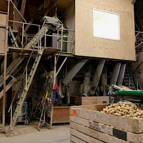 De sorteerinstallatie is deels al oud, maar wordt niet vervangen, zegt Gesink resoluut. „Op een gegeven moment houdt het op. Ik zorg er nu liever voor dat mijn gebouwen in orde zijn. Die sorteermachine kan ik later altijd nog wel een keer vervangen.”