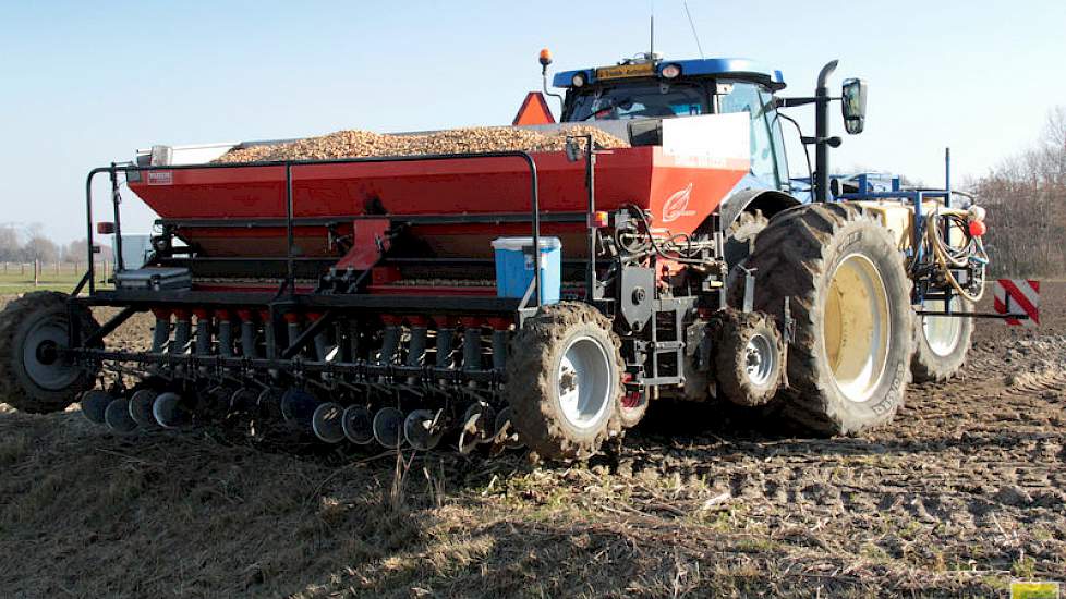 Een trike aan de Potterweg plant twee maal 2,25 uien.