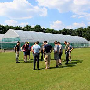 In Wolfheze was er uiteraard veel interesse voor de toelichting over de verschillende uitgezaaide grasstroken.