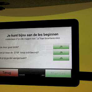 De trekkersimulator kan ook op beurzen staan, en het is goed mogelijk dat ook dealers er hun klanten, akkerbouwers of wie dan ook, in wegwijs kunnen maken.