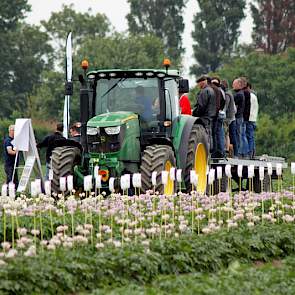 Teeltadvies in het aardappelveld.