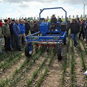 De schoffeltrekker van Macon, de MST150 is een compacte machine. Den Herder: „Je zit op je werk en je ziet wat je doet. Je hebt vrij zicht.”