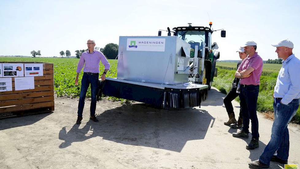 Selecteren met de ziekzoeker van de NAK. De ziekzoeker is voorzien van geavanceerde cameratechnieken, beeldanalyse en een koppeling met een precies GPS-systeem. De uitdaging voor de komende jaren is om de score ziek versus niet-ziek te verbeteren bij vers