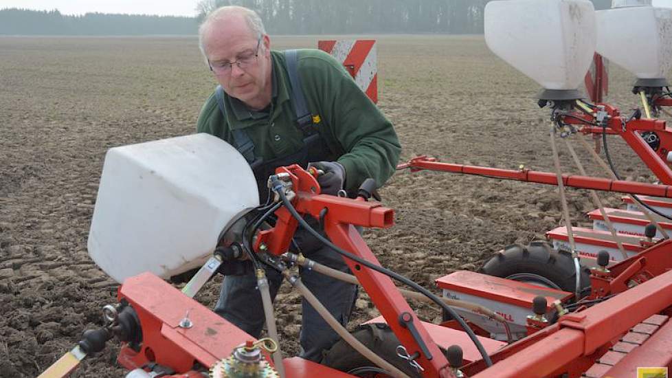 Alles wordt in gereedheid gebracht voor het zaaien.