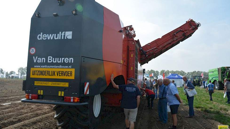 ... en een bijzonder brede achterband van maar liefst 120 cm.