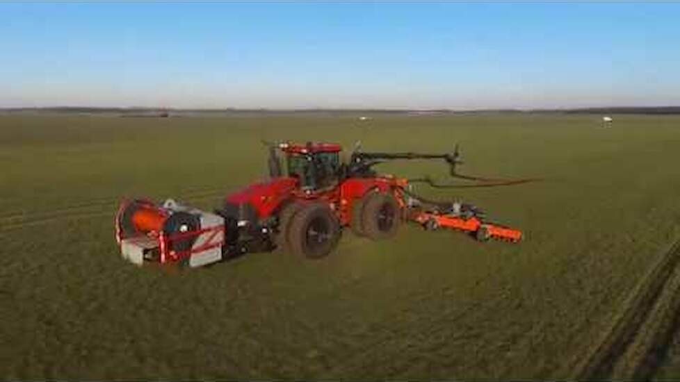 Sleepslangen met de Case Steiger 400 | H  van Oosten