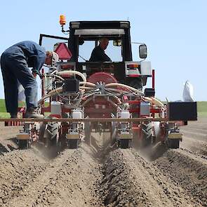 Nu: werken, rijden, zweten, wachten. Straks: koken, bakken, braden, frituren, garen of in stamppot, soep of  puree.