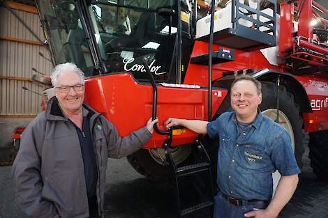 Jan Theunissen (rechts) heeft een constructie- en loonspuitbedrijf in Haps (N-Br.). Jaarlijks spuit hij zo'n 2000 hectare aan gewassen, waaronder zo'n 70 hectare suikerbieten. Maarten van Erp is adviseur bij Willems Balgoy.