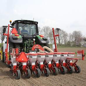 Dit jaar wordt een groot deel van het areaal voor het eerst geteeld onder PlanetProof. Dat brengt een aantal restricties met zich mee, de telers zijn onder meer gebonden aan een maximale hoeveelheid werkzame stof per hectare.