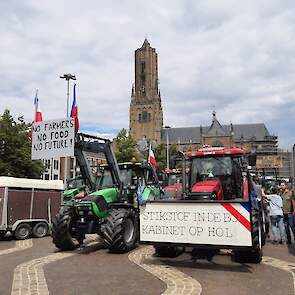 Rond 13.00 uur was het protest bij het provinciehuis in Arnhem afgelopen. Volgens de politie is alles rustig verlopen.