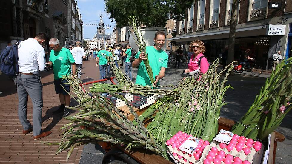 Er werden ook roze eieren van mmmEggies uitgedeeld.