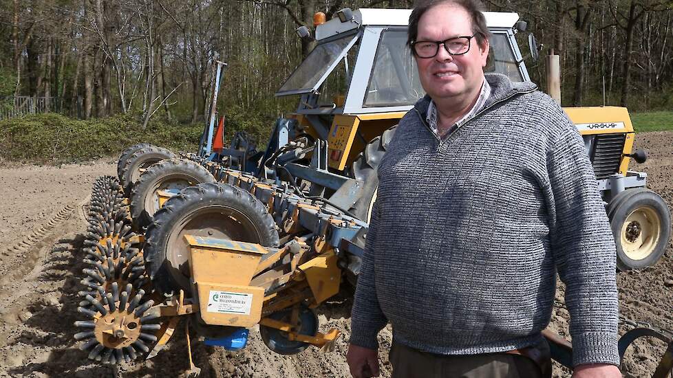 Volgens Grooten verliepen de werkzaamheden op de eerste zeven hectare goed. „Het zaaien op de lichte grond was mooi."