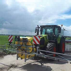 De fronttank is met 600 liter aan de kleine kant, geeft Slootman aan. Wat Kamps de Wild betreft komt er een grotere variant van 1500 liter op en „in de goede kleur." Kamps de Wild heeft Amazone in het programma.