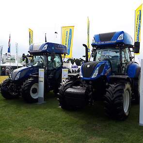 Bij NewHolland twee motoren op alternatieve brandstof: op methaan en op diesel/waterstof. Vooral van de laatste zijn inmiddels een twintigtal trekkers verkocht. Met name bij aannemers die voor gemeenten of waterschappen werken. De landbouw is nog afwachte