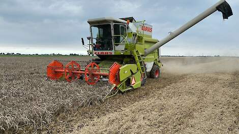 Akkerbouwer aan de slag met nieuwe graanfungicide