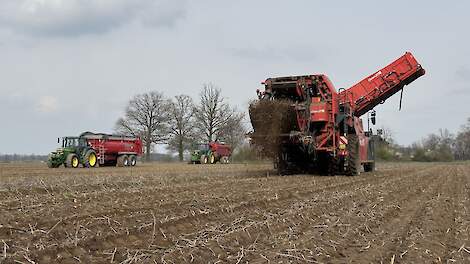 Fotoserie: Toch nog aan het aardappelen rooien…