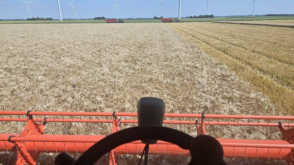 „Gisteren was het net aan, maar vandaag kan het”, zegt Pieter van der Eijk, die samen met zijn broer boert.