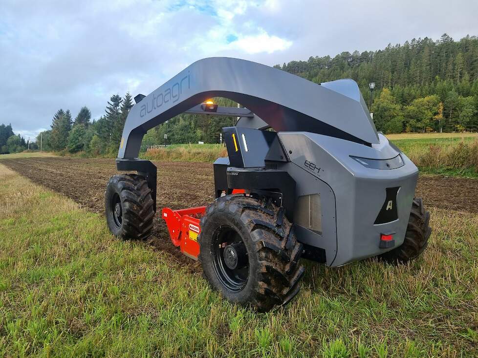 De Auto Agri ICS20 is een Noorse veldrobot die met standaard werktuigen uit de voeten kan, zeer wendbaar is en een laag zwaartepunt heeft voor stabiliteit op hellingen. Waarvoor zou je deze Noor willen beproeven op jouw bedrijf?