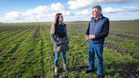 'Schoffelen en wieden werkt niet op deze grond, alles stuift weg'