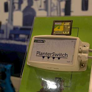 Agrometius introduceert op de landbouwbeurs de PlanterSwitch. Het systeem zorgt er voor dat de plantelementen op de kopakker en in geren automatisch op het juiste moment worden in- en uitgeschakeld. Dit moet leiden tot een besparing op pootgoed.