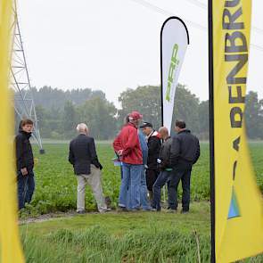 Ook ligt er een proef met de bodemverbeteraar PRP Sol. Deze meststof werkt onder meer op de beworteling van het gewas.